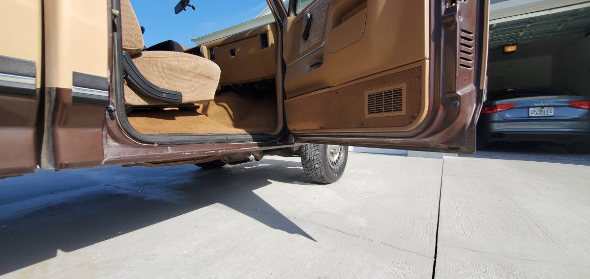 Ford-f-150-1988-brown-15