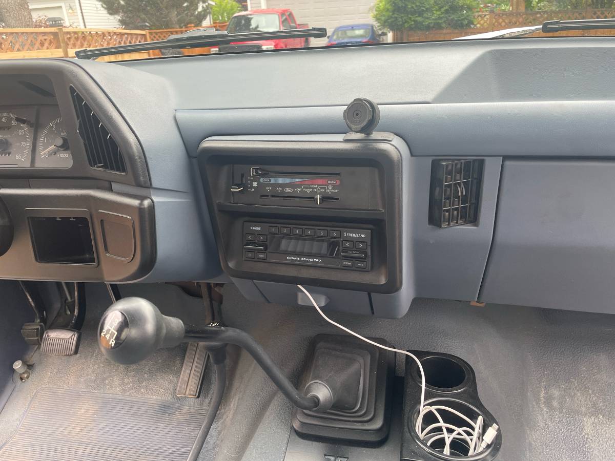 Ford-f-150-1989-white-15