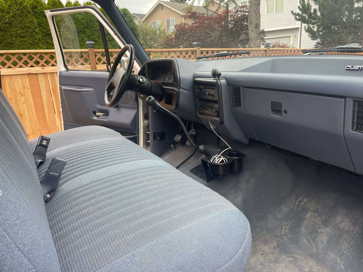 Ford-f-150-1989-white-21