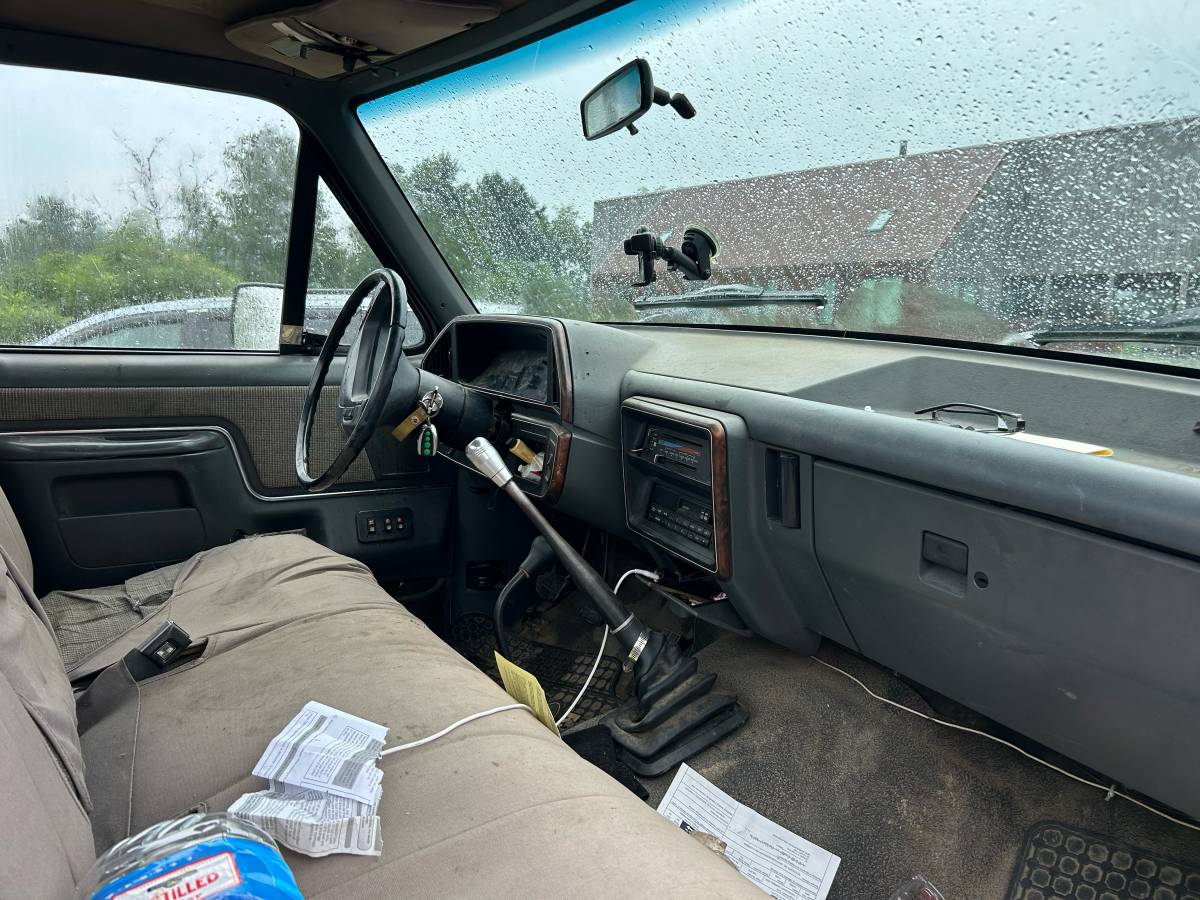 Ford-f-150-1989-white-4