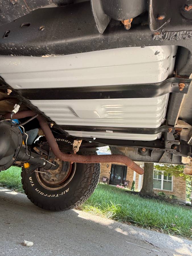 Ford-f-150-1990-white-10