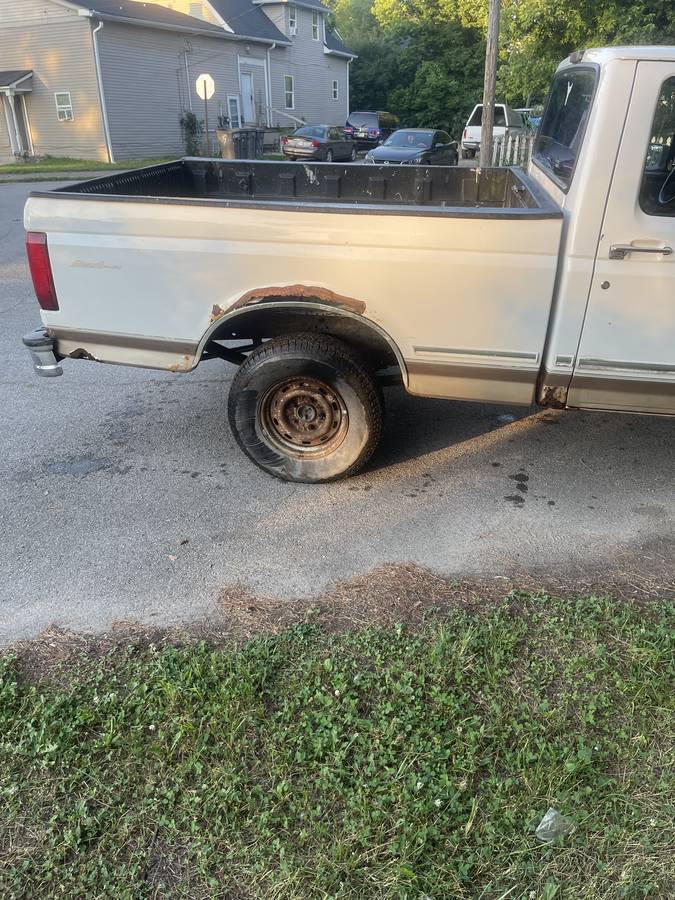 Ford-f-150-1995-white