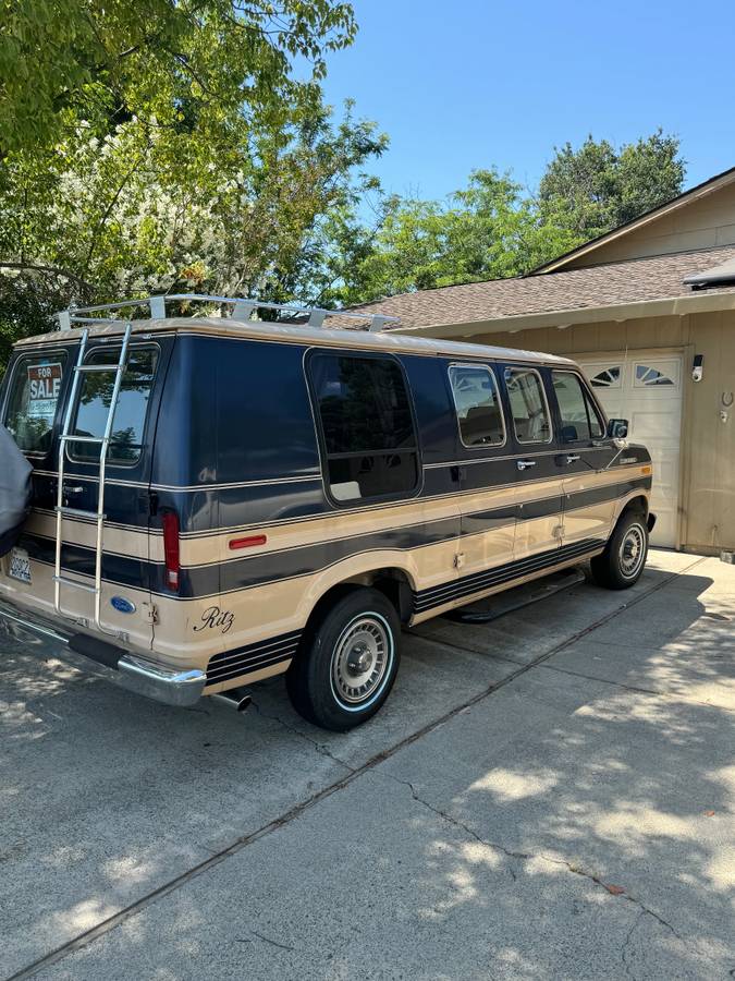 Ford-f-150-econoline-1985-blue-4