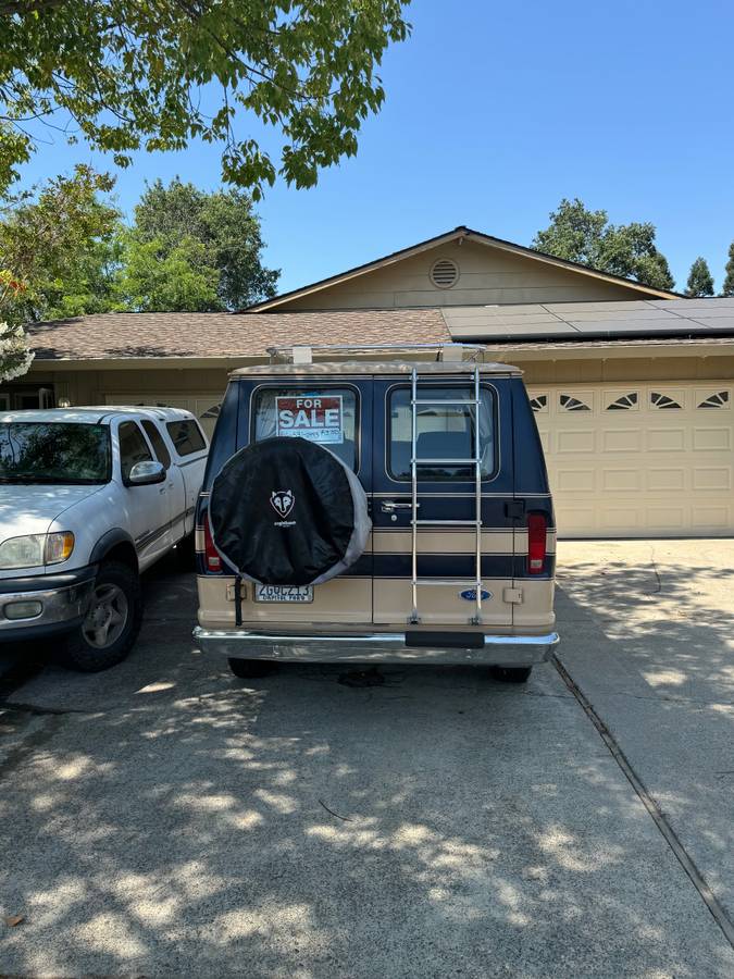 Ford-f-150-econoline-1985-blue-5