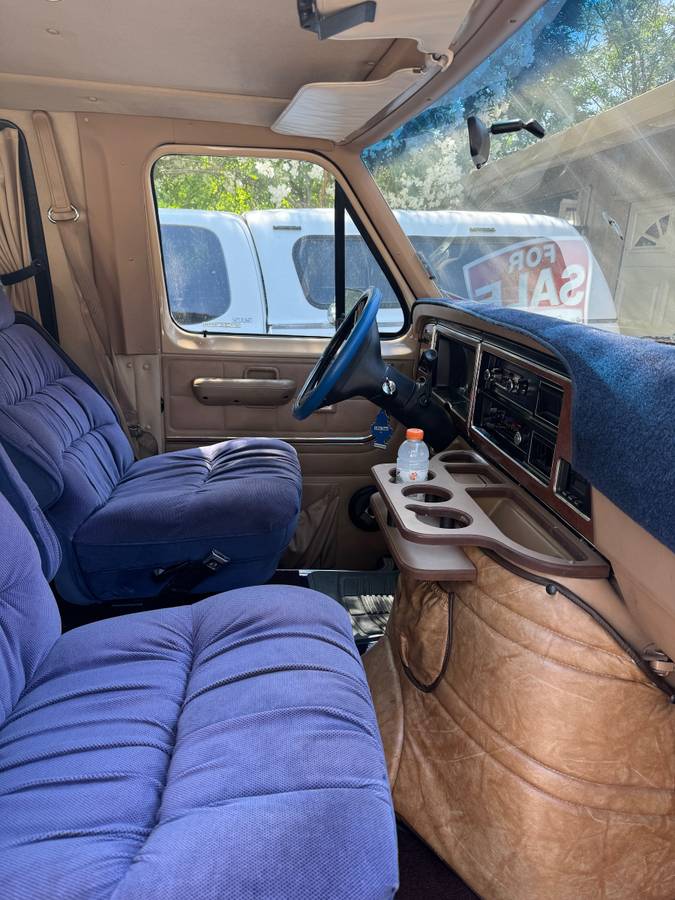 Ford-f-150-econoline-1985-blue-7