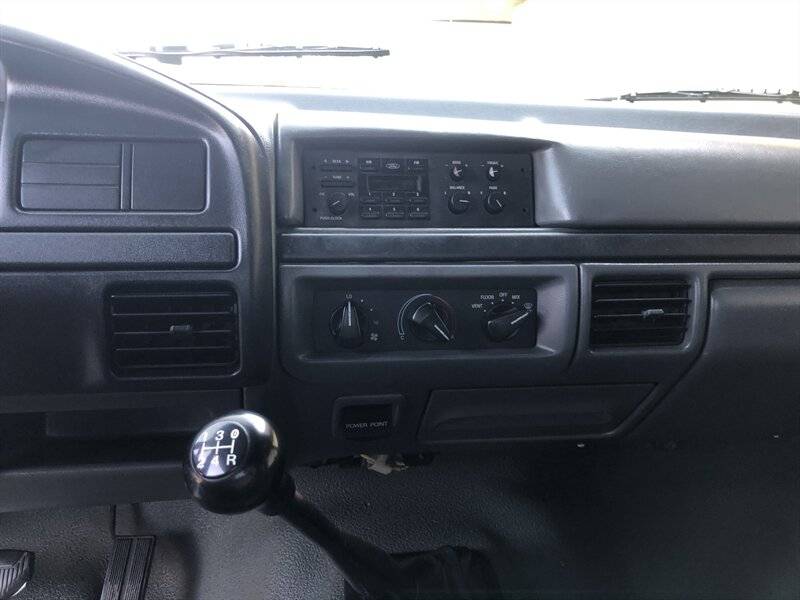 Ford-f-150-extended-cab-sb-manual-1992-grey-19
