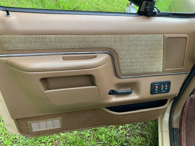 Ford-f-150-lariat-1990-4
