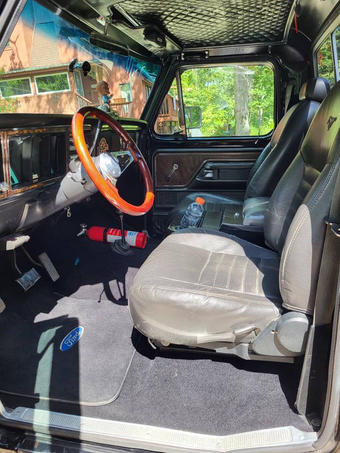 Ford-f-150-ranger-1979-black-4