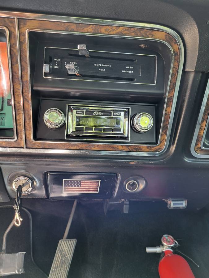 Ford-f-150-ranger-1979-black-9