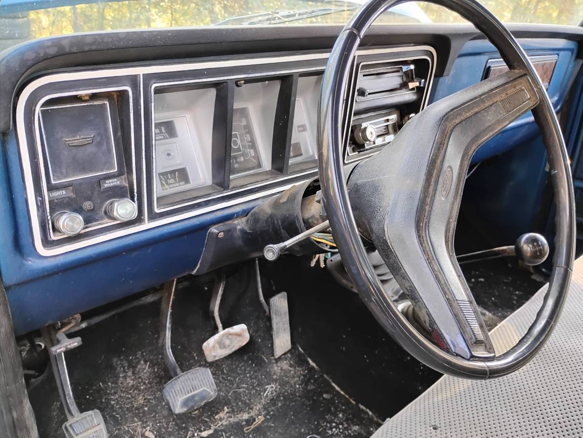 Ford-f-150-ranger-4x4-1978-blue-3