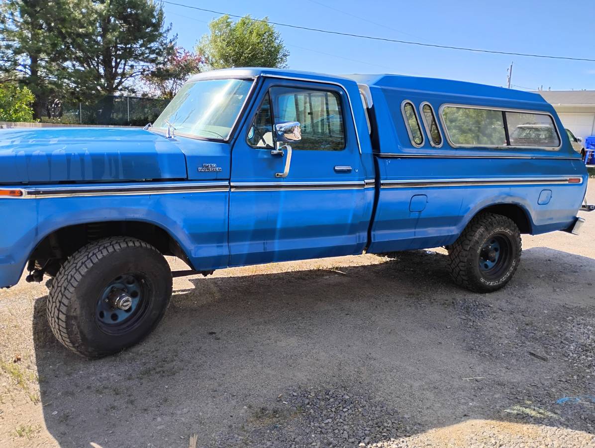 Ford-f-150-ranger-4x4-1978-blue