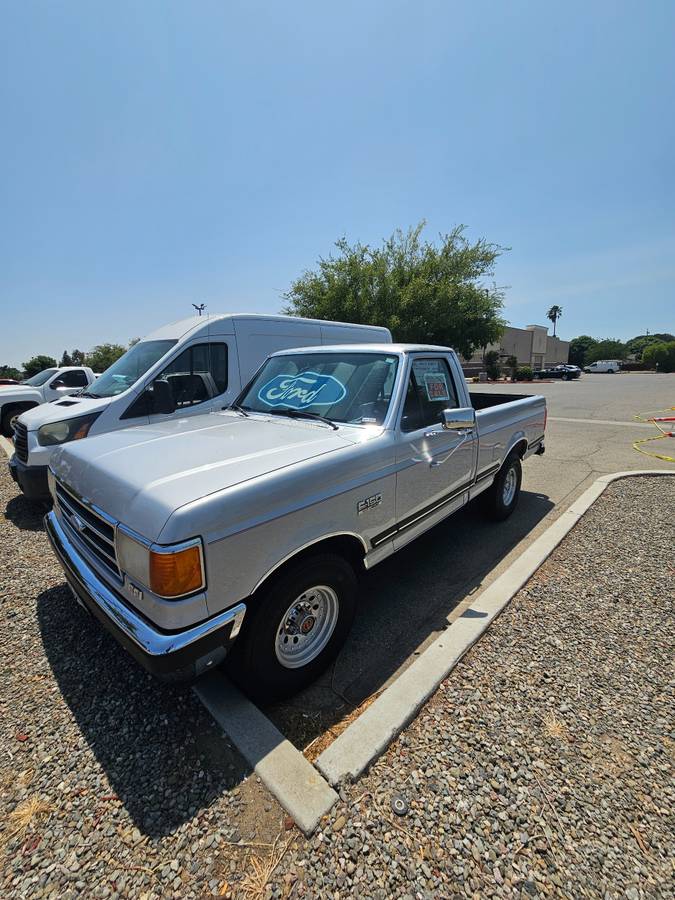 Ford-f-150-xlt-1991-silver