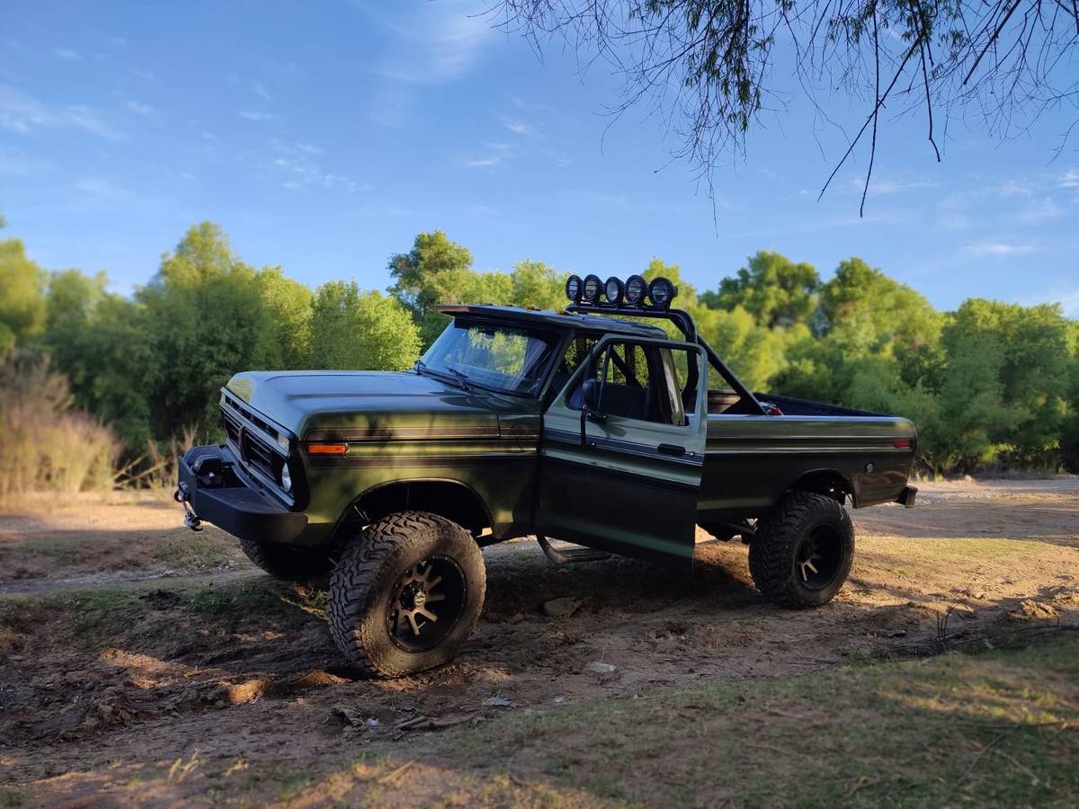 Ford-f-250-1976-9