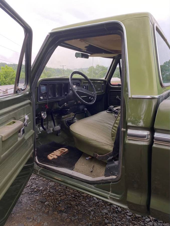 Ford-f-250-1976-green-3