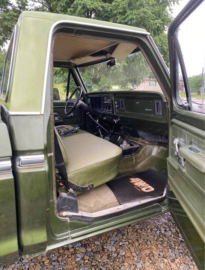 Ford-f-250-1976-green-6