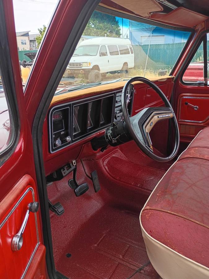 Ford-f-250-1977-custom-9
