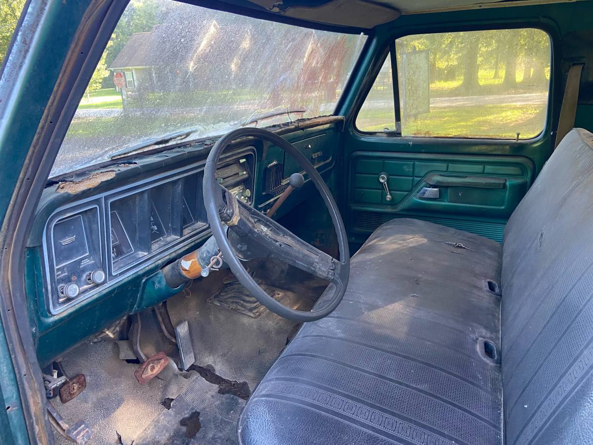 Ford-f-250-1977-green-3