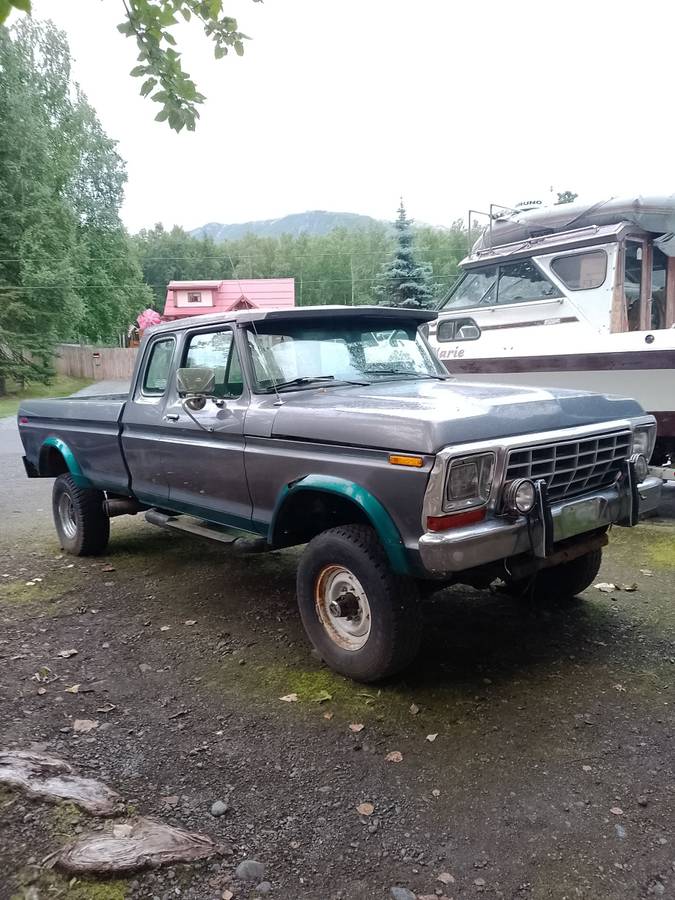 Ford-f-250-1979-grey-1