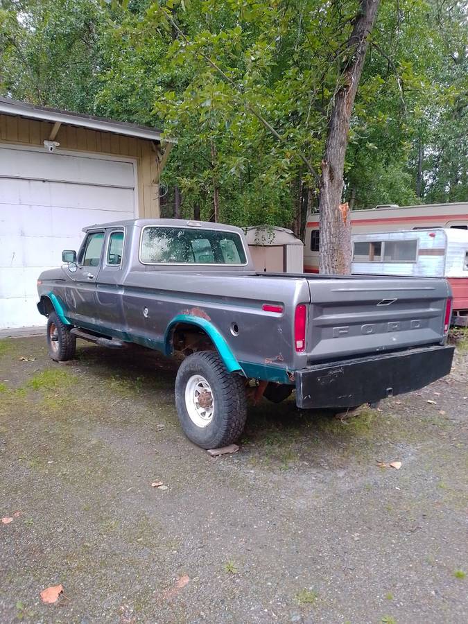 Ford-f-250-1979-grey-3
