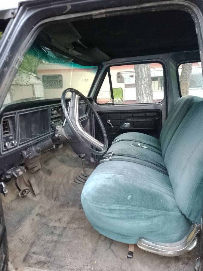 Ford-f-250-1979-grey-5