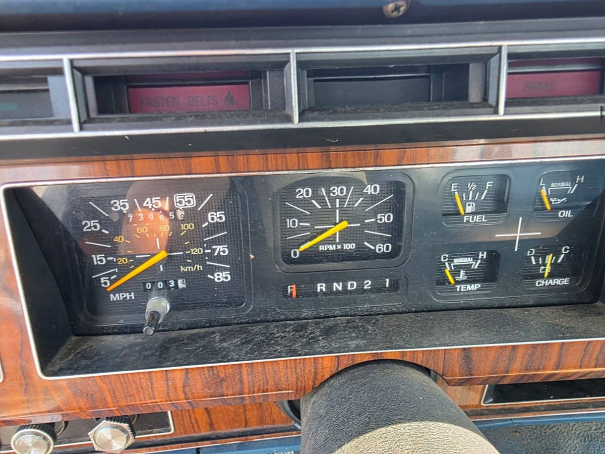 Ford-f-250-1983-white-1