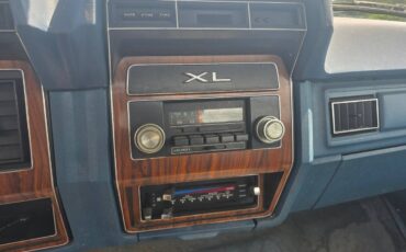 Ford-f-250-1983-white-2
