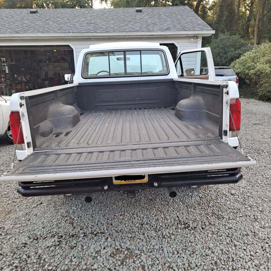 Ford-f-250-1987-white-3