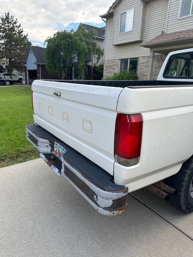Ford-f-250-1989-white-3