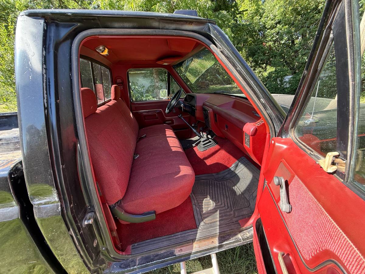 Ford-f-250-1990-black-18