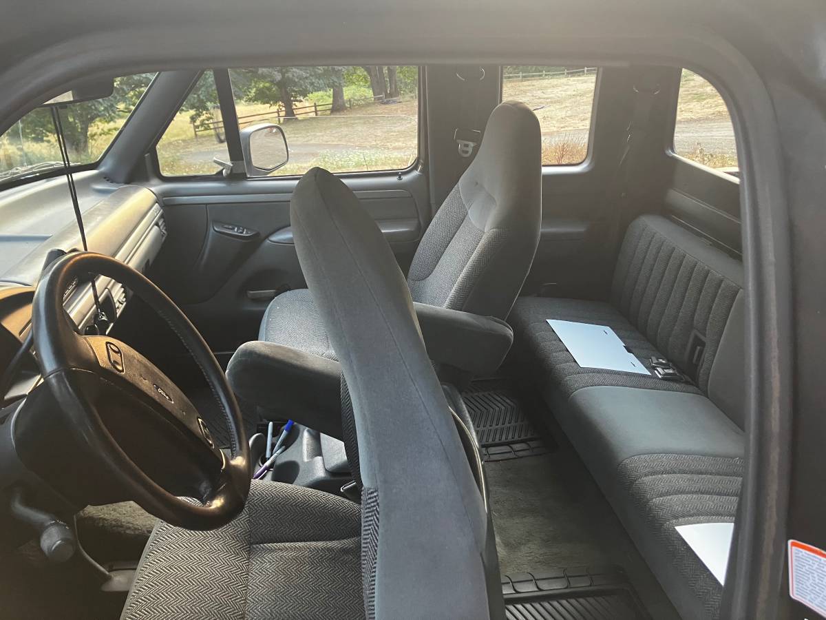 Ford-f-250-1992-black-4