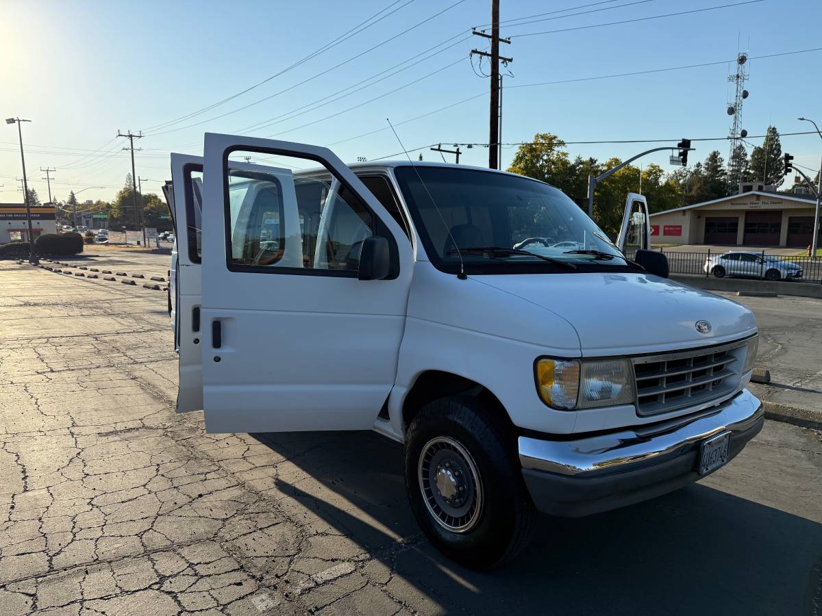 Ford-f-250-1993-white-1