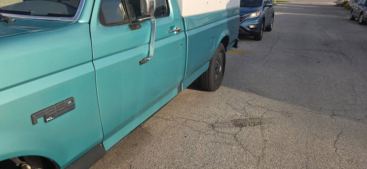 Ford-f-250-1994-green-11