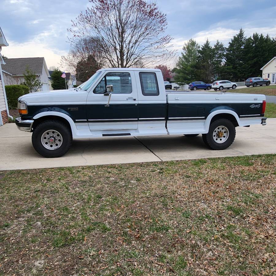 Ford-f-250-1994-white-2