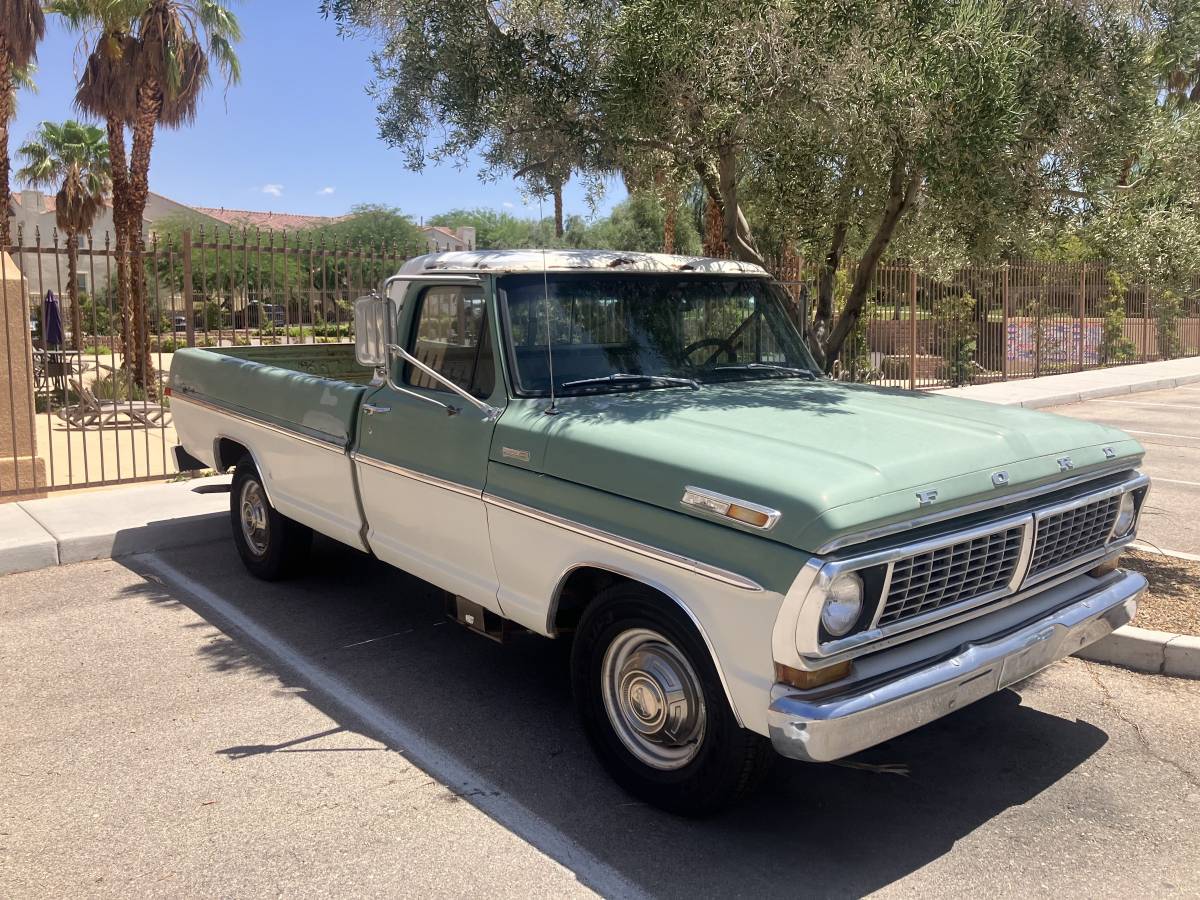 Ford-f-250-camper-special-1970-green-1