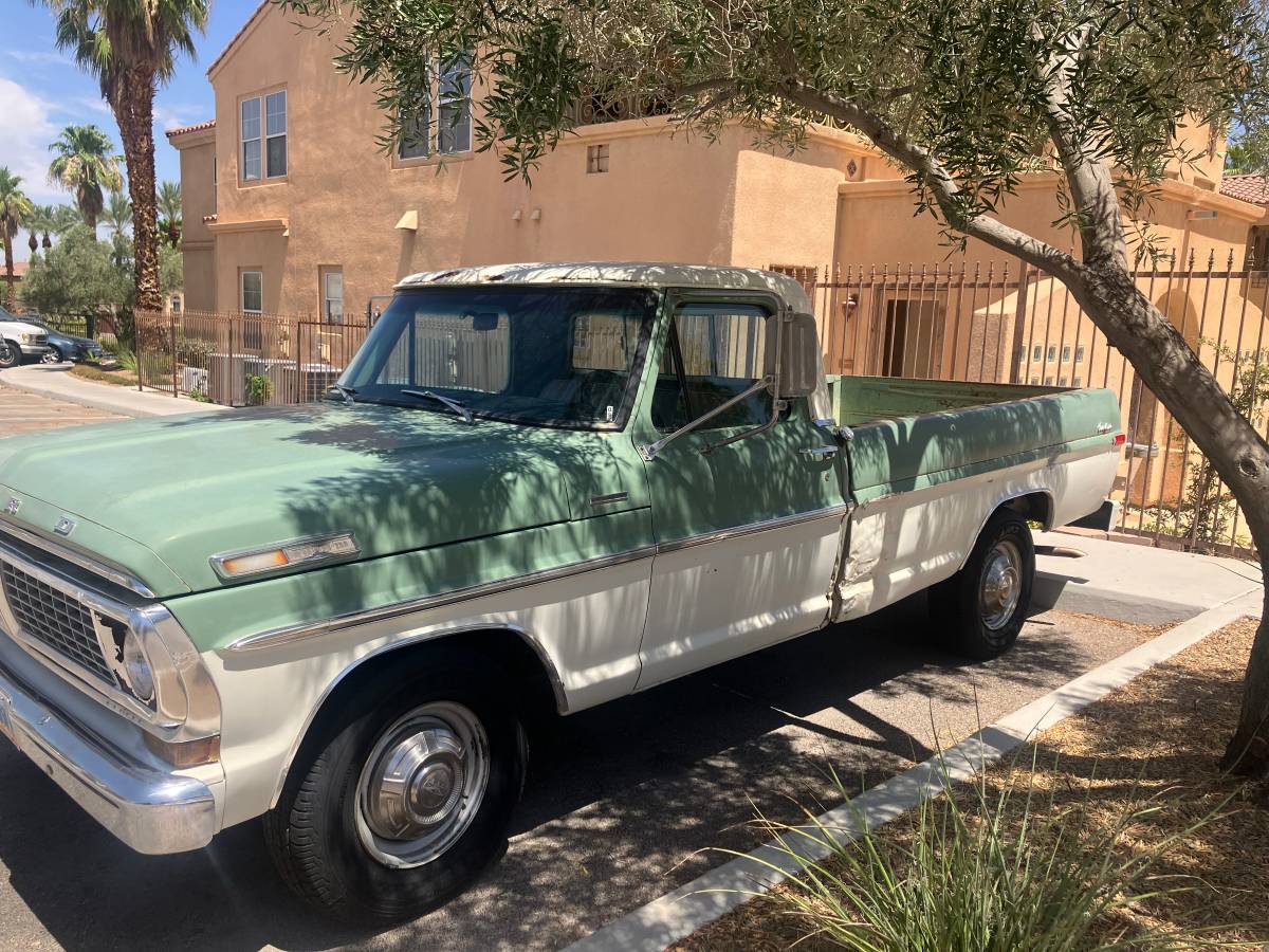 Ford-f-250-camper-special-1970-green-2