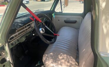 Ford-f-250-camper-special-1970-green-4
