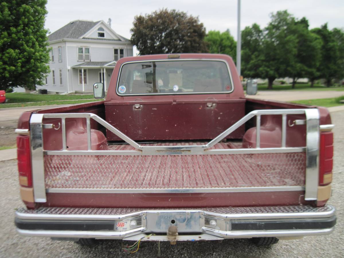Ford-f-250-diesel-1984-brown-13
