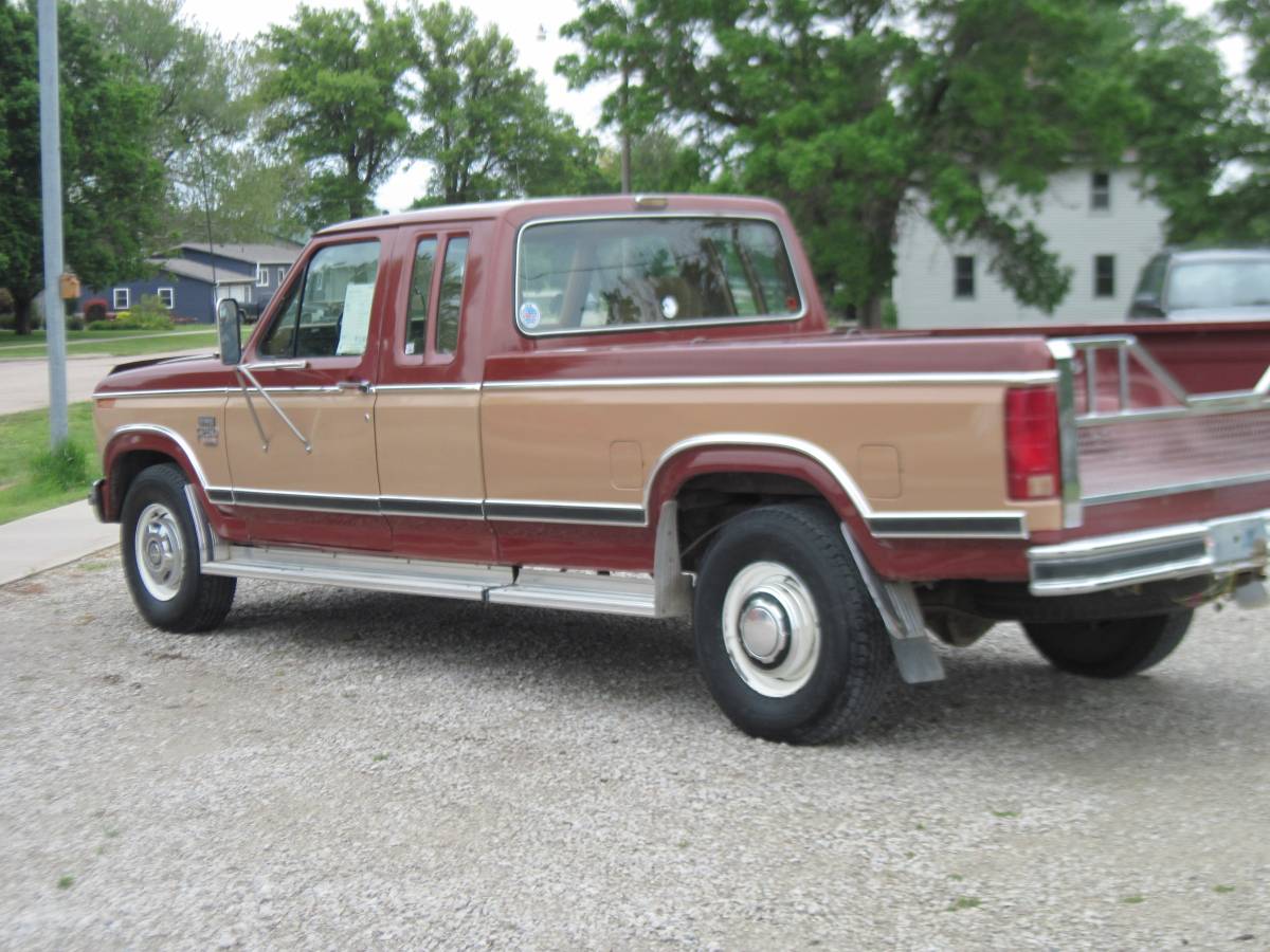 Ford-f-250-diesel-1984-brown-33