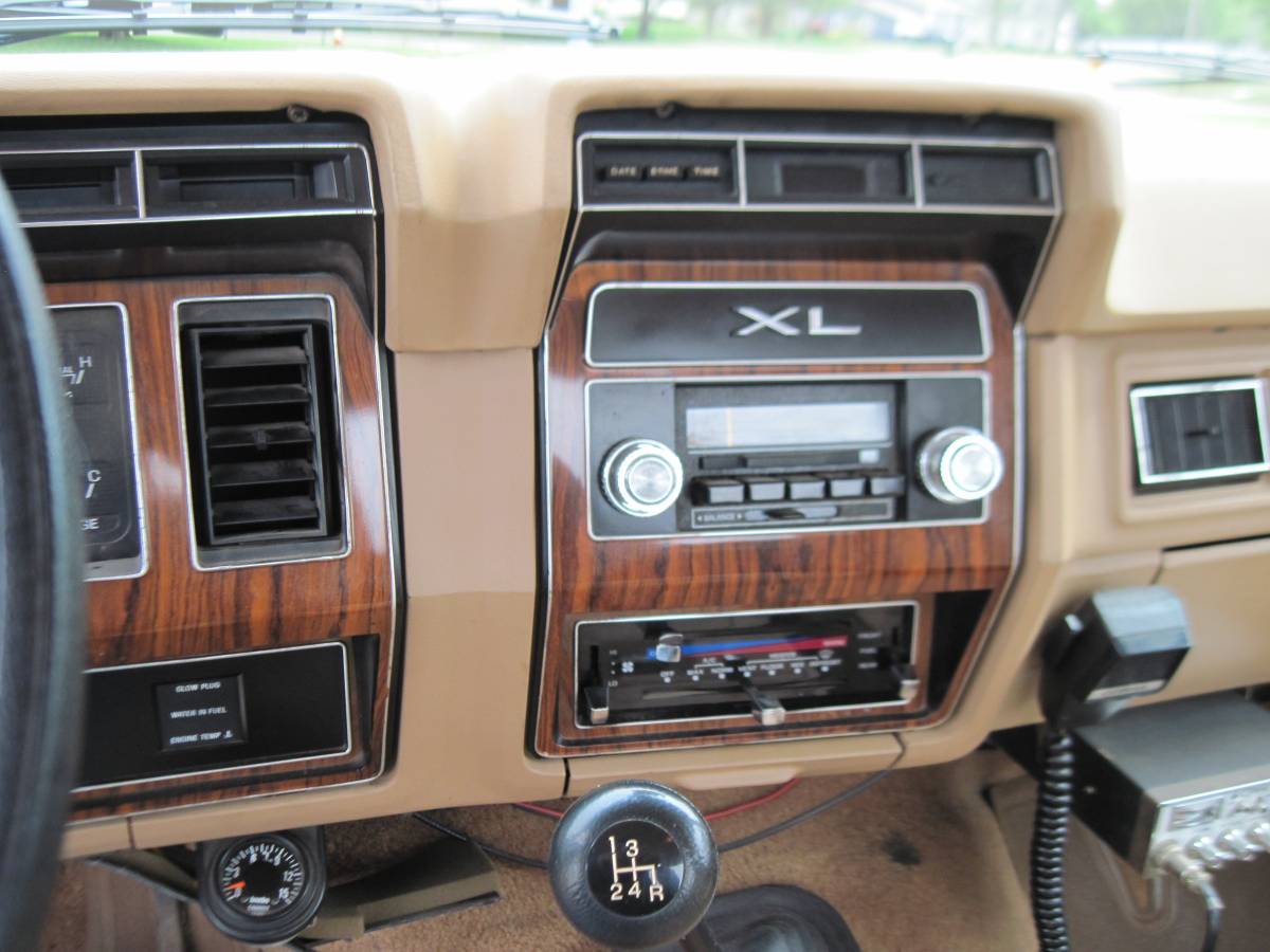 Ford-f-250-diesel-1984-brown-40
