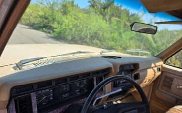 Ford-f-250-diesel-1985-11