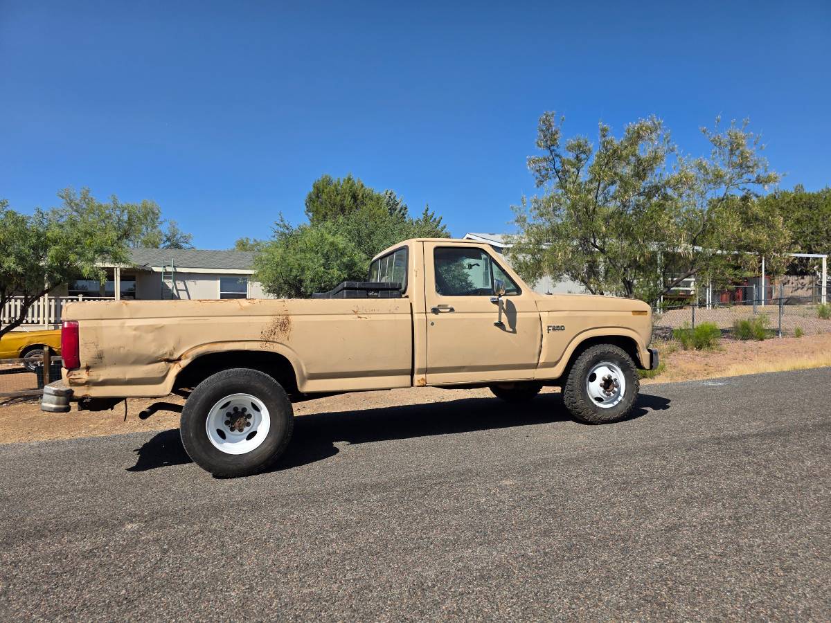 Ford-f-250-diesel-1985-16