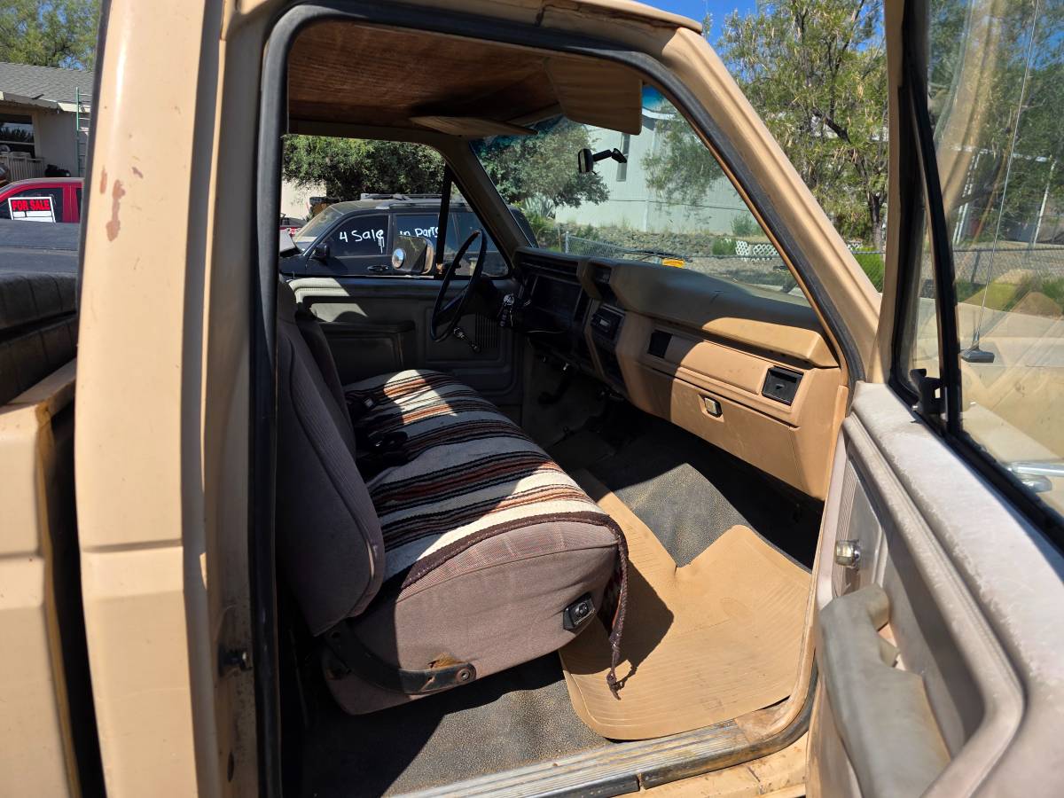Ford-f-250-diesel-1985-7