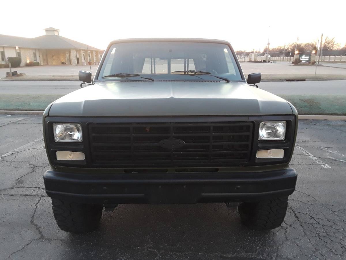 Ford-f-250-diesel-1985-green-1