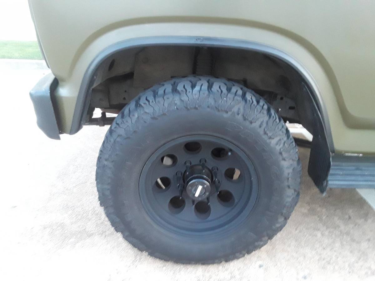Ford-f-250-diesel-1985-green-10