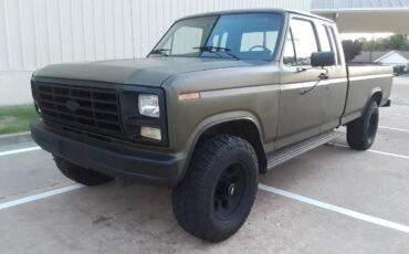 Ford-f-250-diesel-1985-green-15