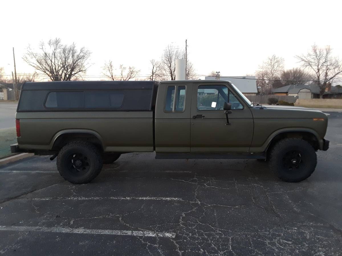 Ford-f-250-diesel-1985-green-18