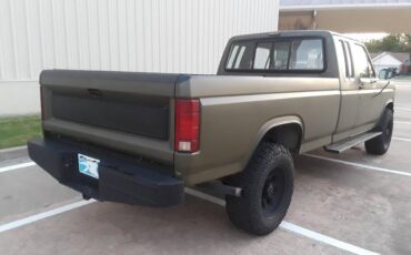 Ford-f-250-diesel-1985-green-21
