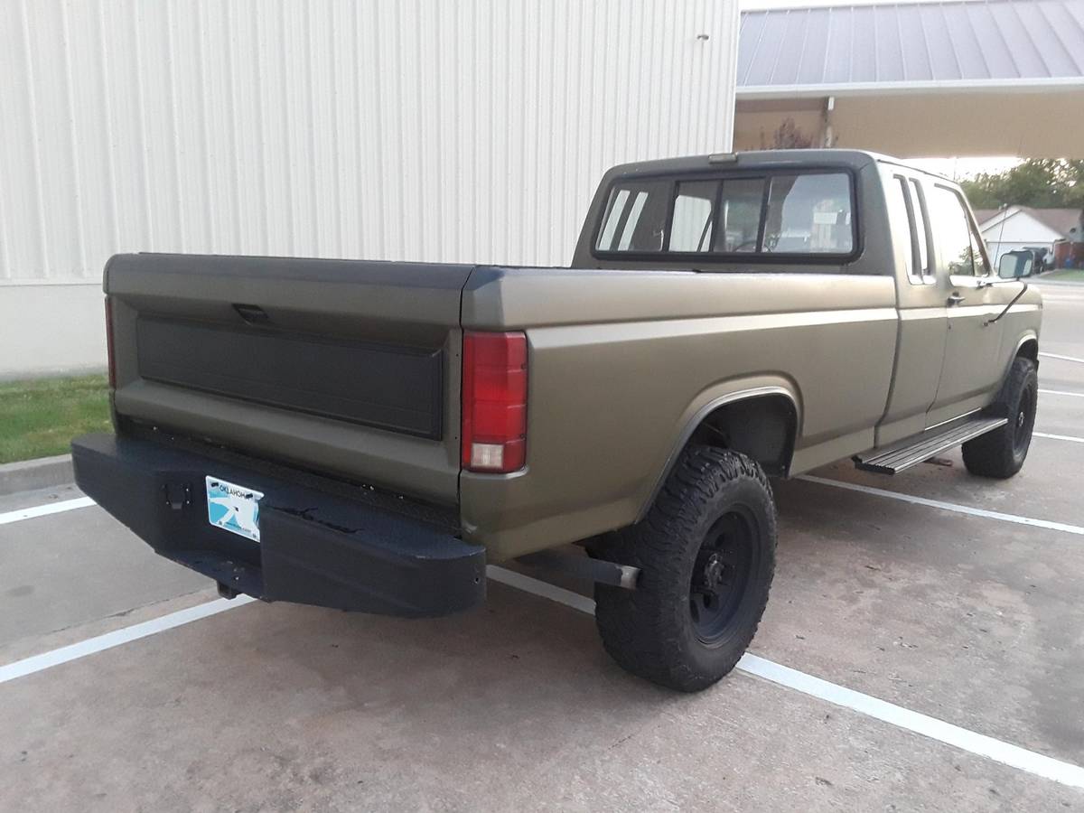 Ford-f-250-diesel-1985-green-21