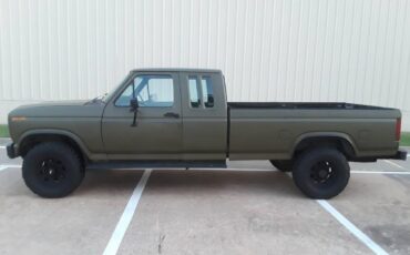 Ford-f-250-diesel-1985-green-22