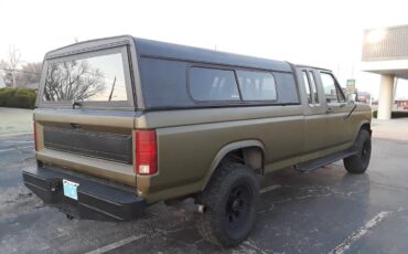 Ford-f-250-diesel-1985-green-6